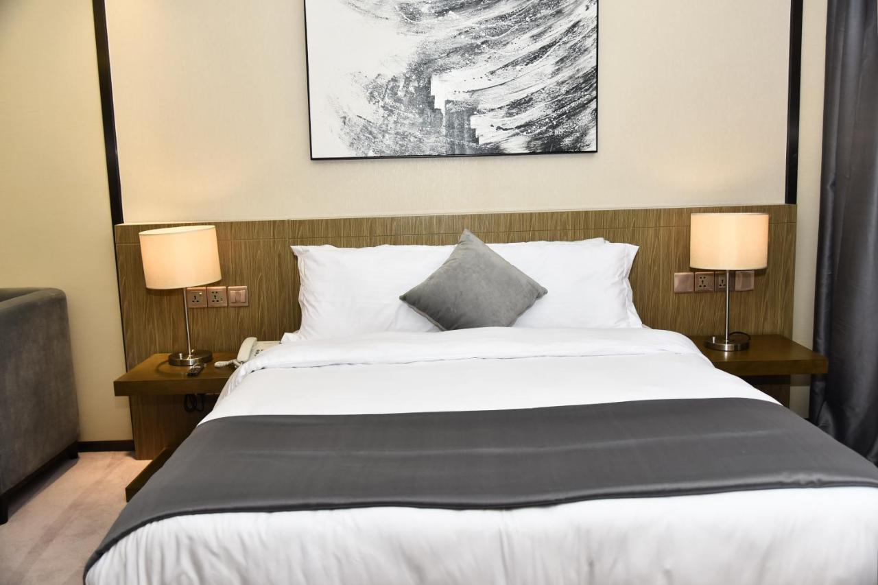 Hotel The Airport 3*